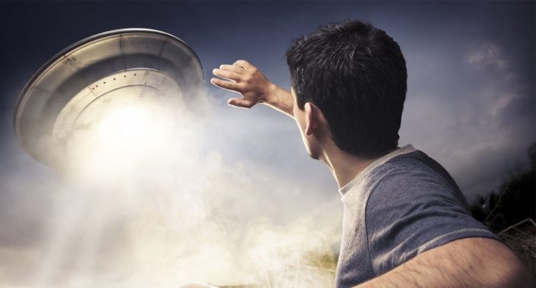 US Military Man Fears He Was ‘Abducted by Aliens’ After UFO Trailed Him Through Snow