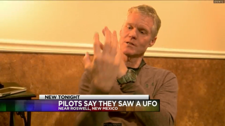 Former B-1 Bomber Pilot Spotted a UFO Over the Arizona Desert and Says It ‘Didn’t Look Anything Like an Airplane’