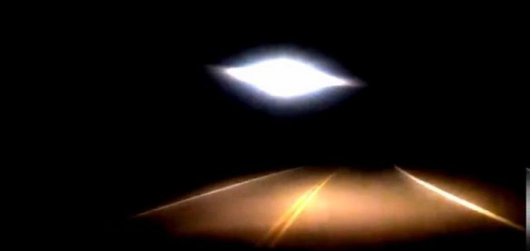 Argentinian Man Records Video of Bright UFO Hovering Low in Skies