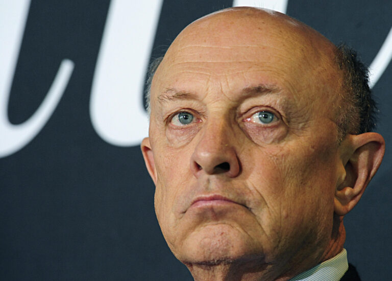 Former CIA Director Woolsey Says He Believes UFOs Could Exist