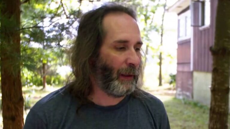 Man Abducted by Aliens Says Girlfriend Saw Him Being Returned