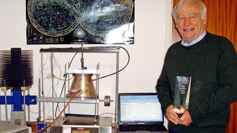 Electromagnetic Drive Inventor says UFOs Could Be Secret U.S. Military Craft