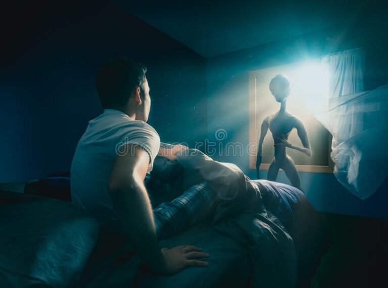 Study Suggests That ‘Alien Abduction’ Stories May Come From Lucid Dreaming